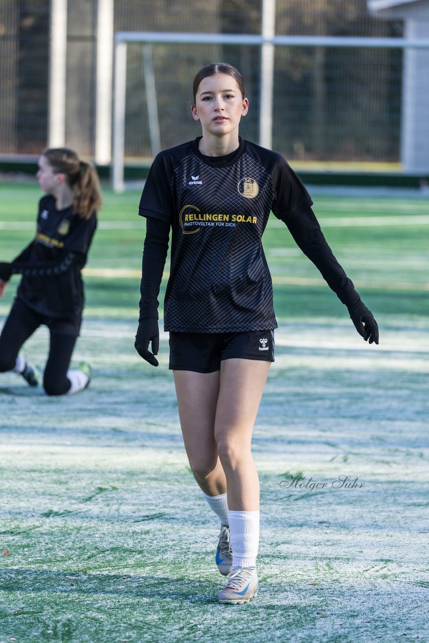 Bild 230 - wBJ VfL Pinneberg2 - Eimsbuttler TV 3 : Ergebnis: 5:0